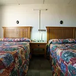 Capone\'S Hideaway Motel