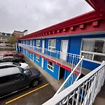 Capone\'S Hideaway Motel