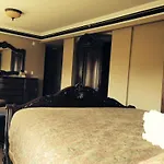 Grant Hall Hotel