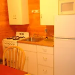 Dreamland Motel
