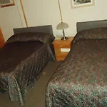 Dreamland Motel