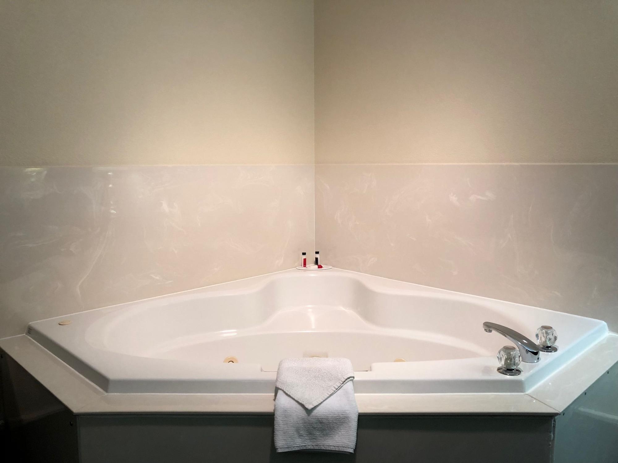 Super 8 By Wyndham Sk Hotel 2*