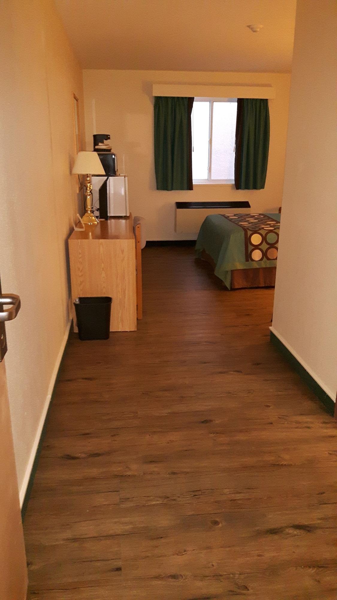 Hotel Super 8 By Wyndham Sk 2*