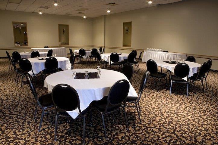 Heritage & Convention Centre - Hotel Moose Jaw