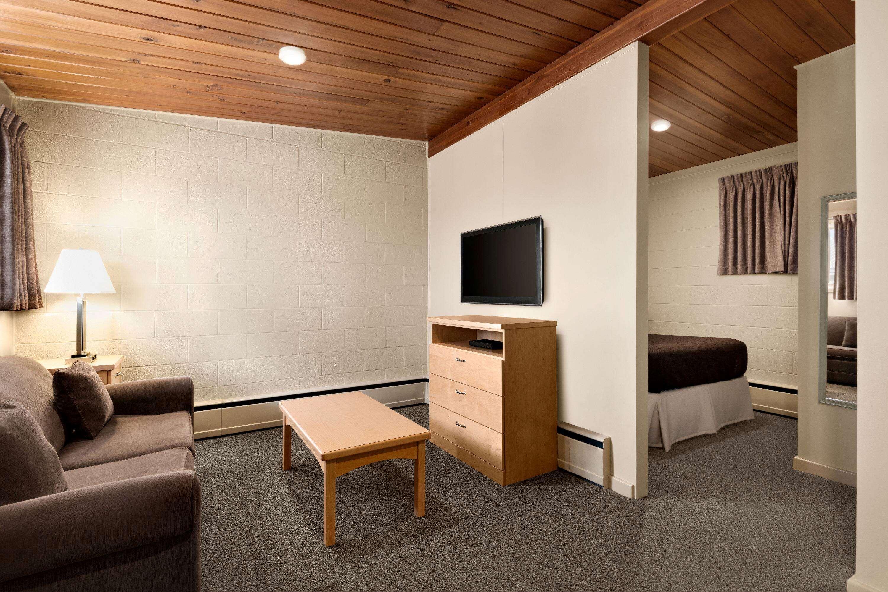 Thriftlodge Hotel