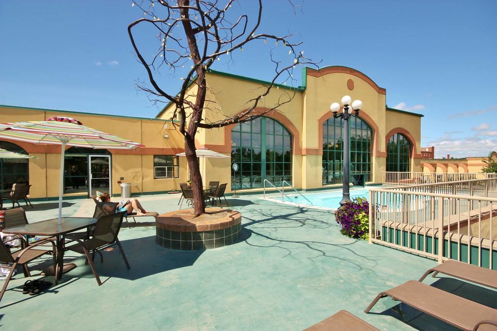 Temple Gardens & 3* Moose Jaw