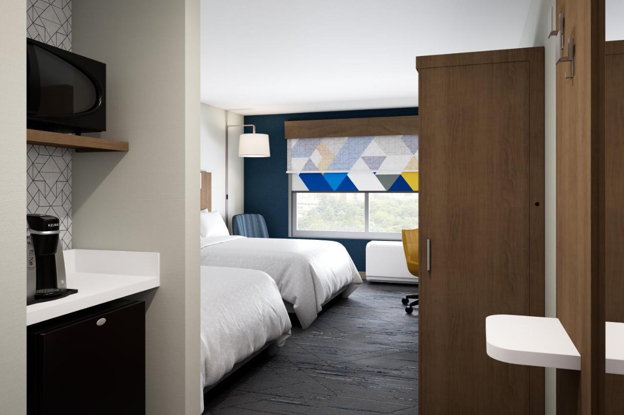 Express & - By Ihg