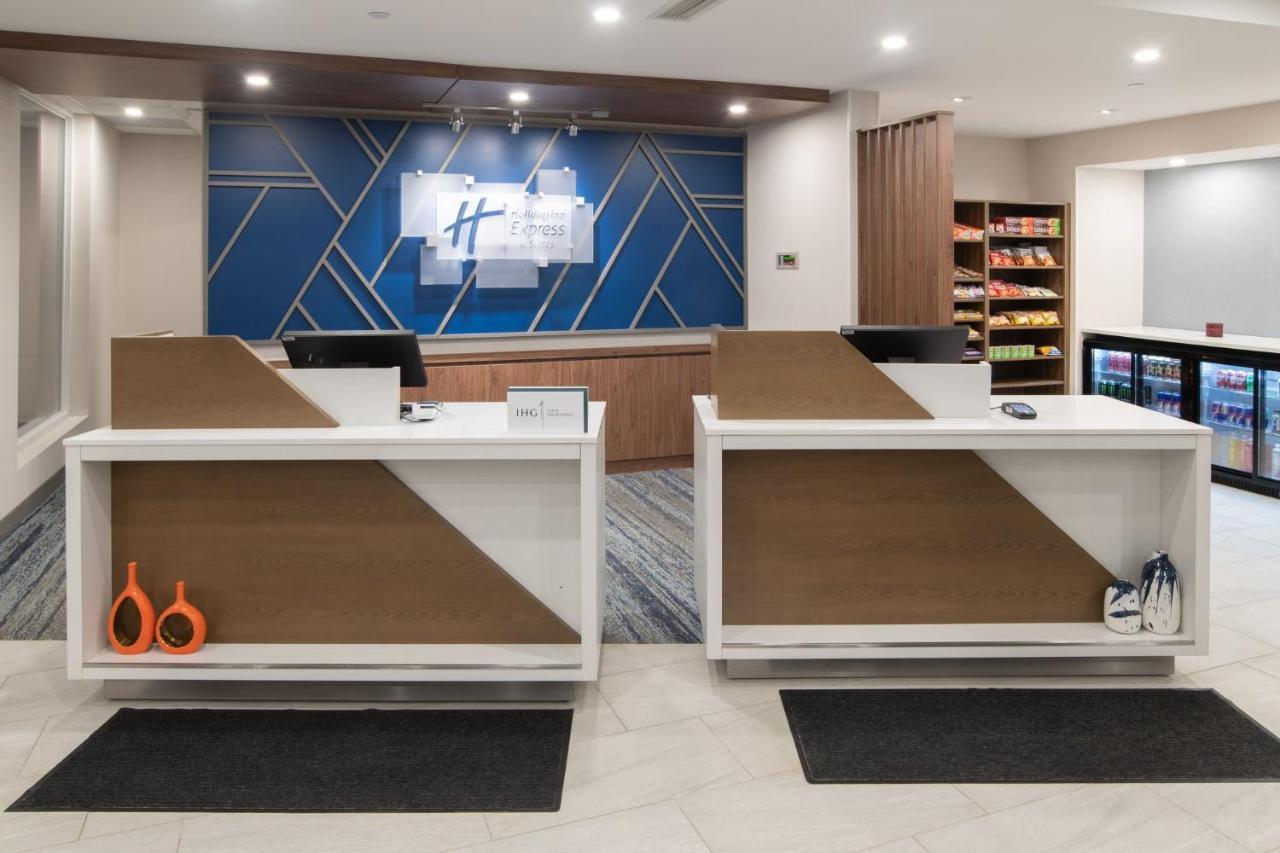 Hotel Express & - By Ihg Moose Jaw