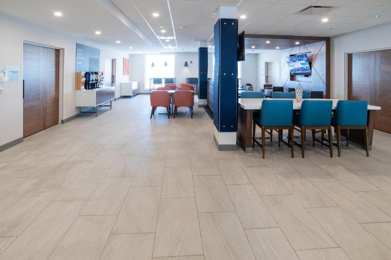 Express & - By Ihg Hotel