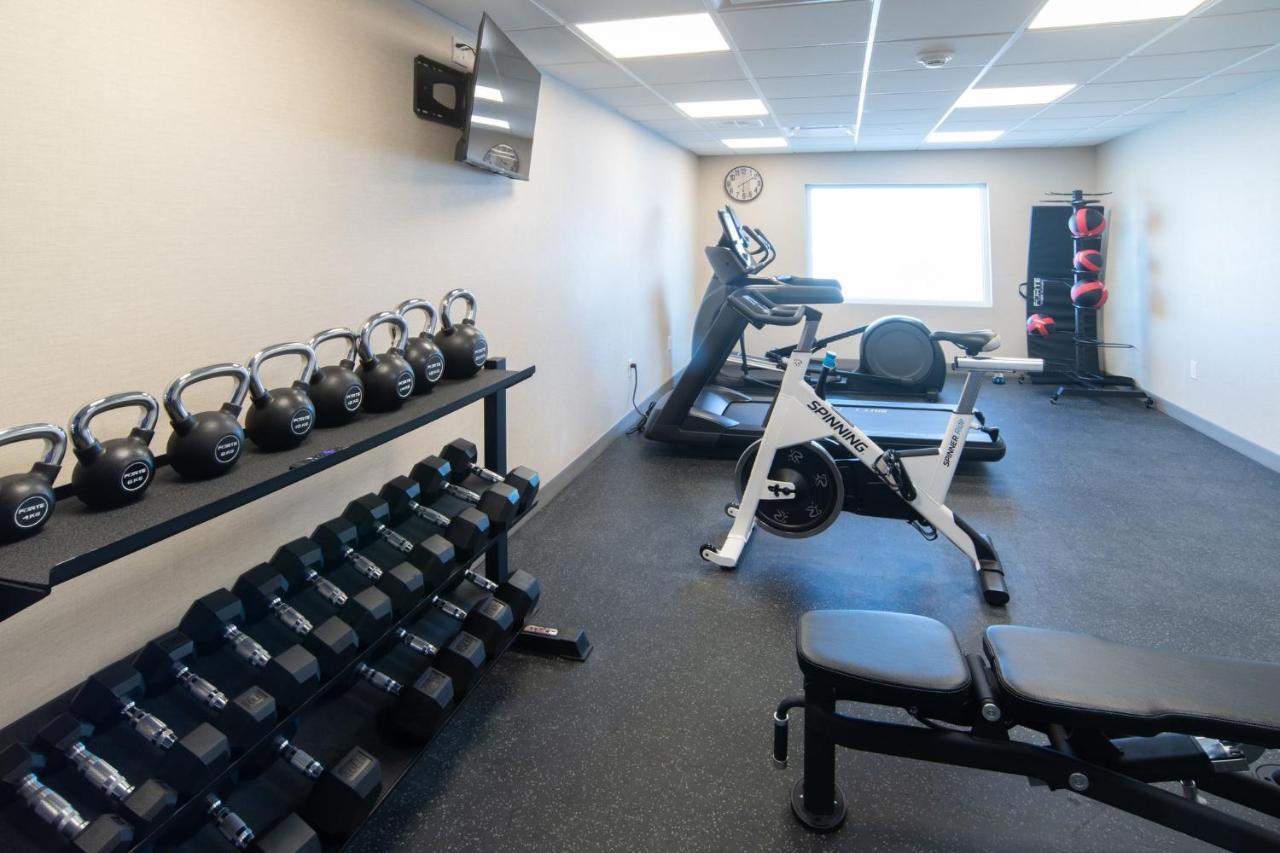 Express & - By Ihg Hotel Moose Jaw