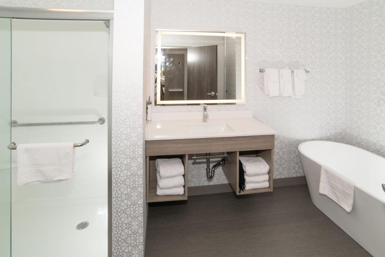 Hotel Express & - By Ihg