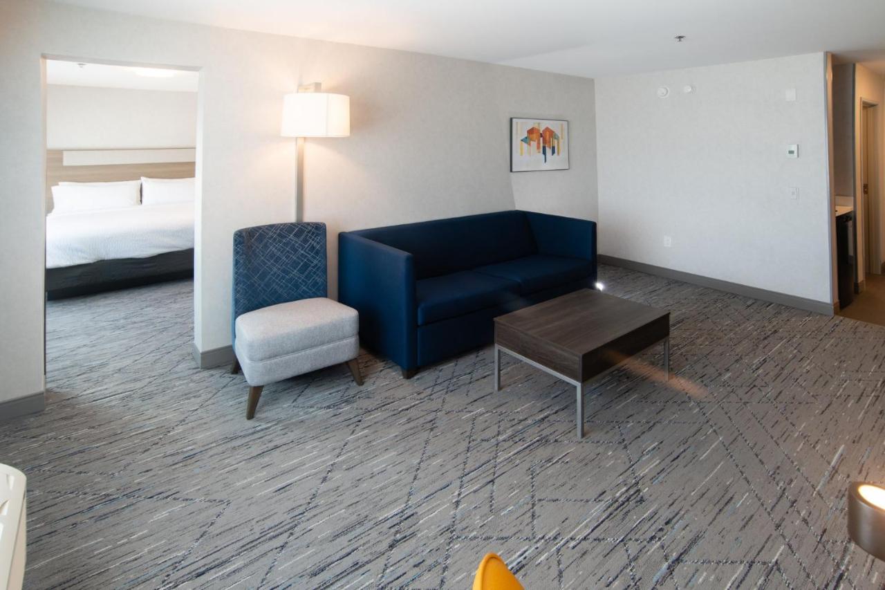 Express & - By Ihg Moose Jaw