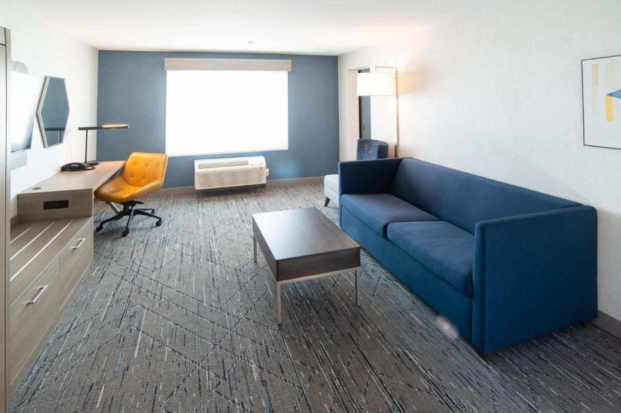 Express & - By Ihg Moose Jaw