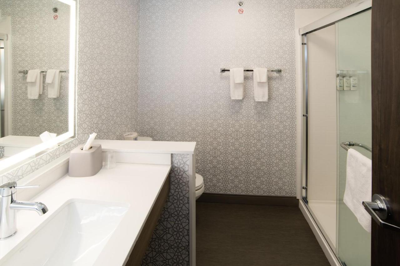 Express & - By Ihg Hotel 3*