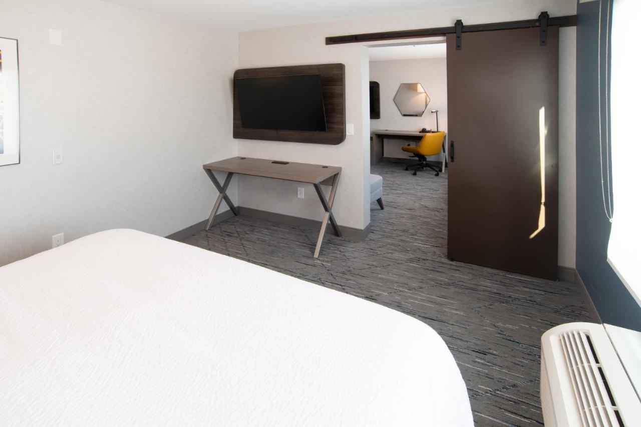 Express & - By Ihg Hotel 3*