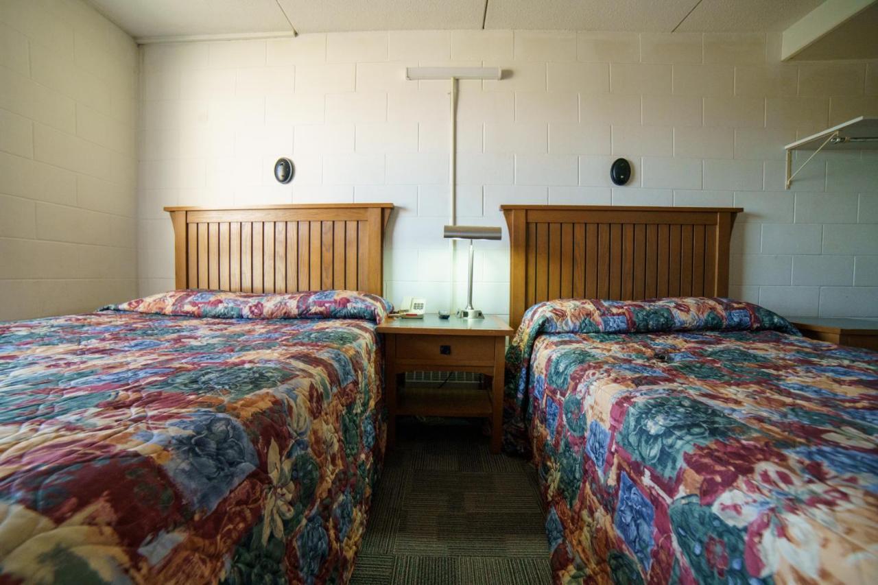Motel Capone's Hideaway 2*