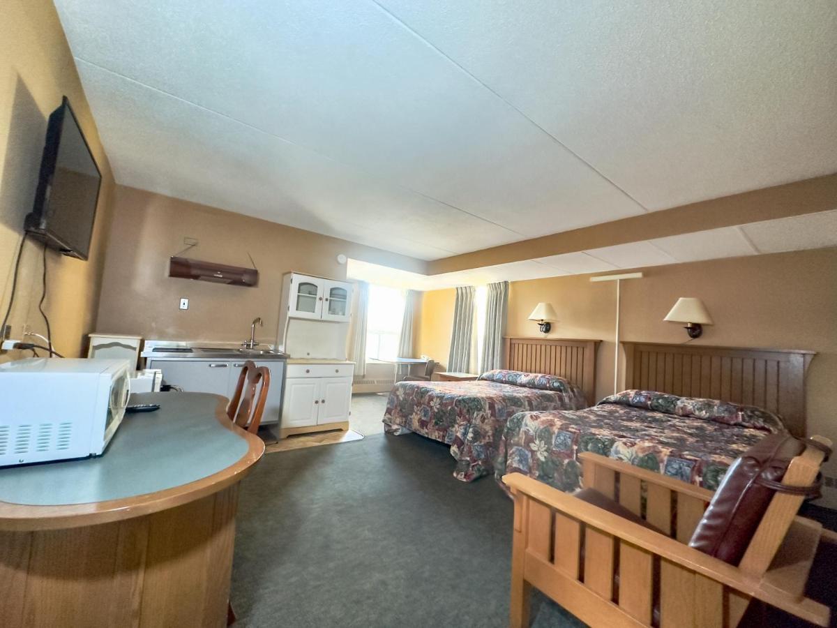Motel Capone's Hideaway 2*