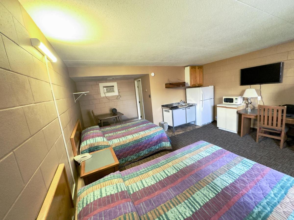 Capone's Hideaway Motel 2*