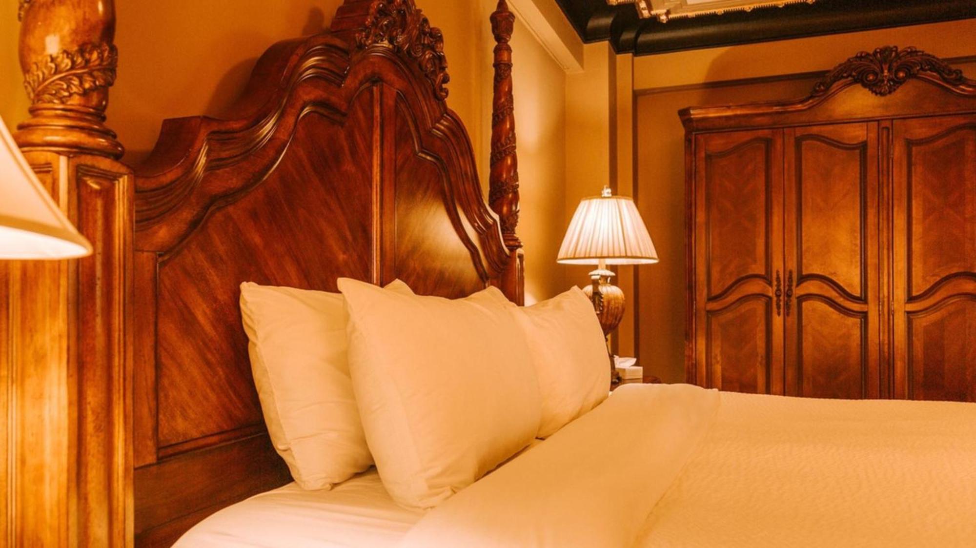 Grant Hall Hotel