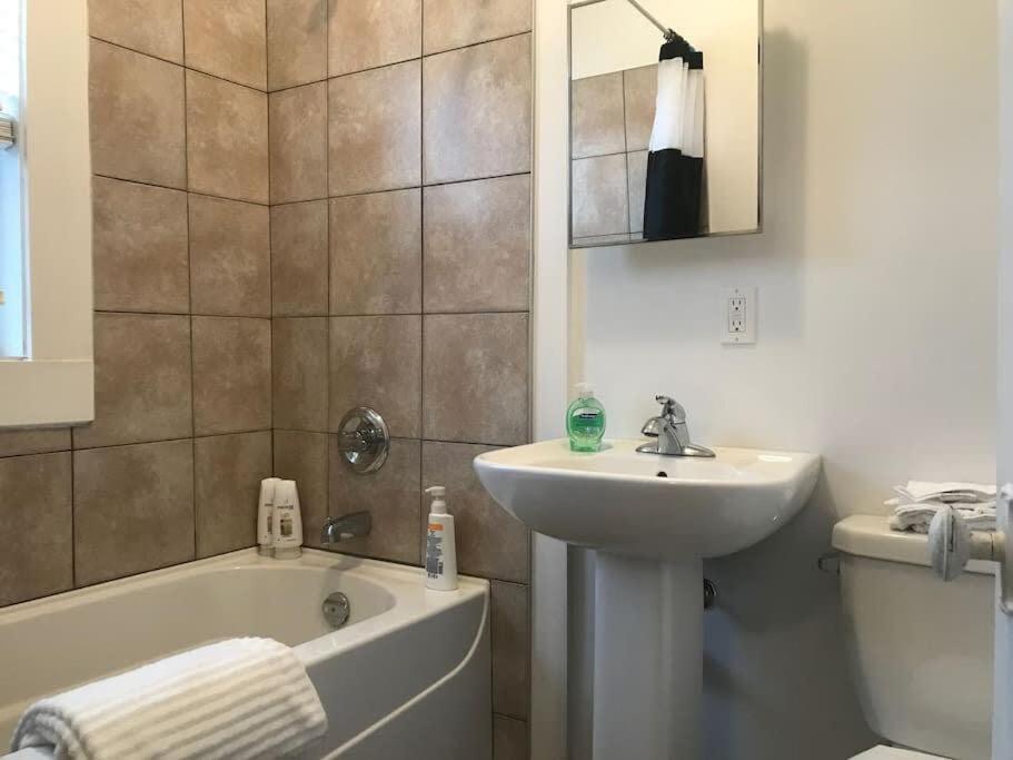 Apartment New Downtown Mj Parking Near Tunnels, Casino & Spa Coffee