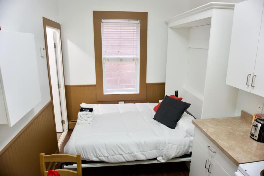 Apartment Amazing Dt W Parking Location Coffee Moose Jaw