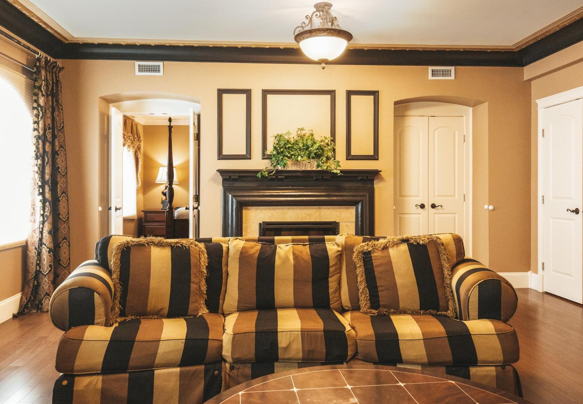 Grant Hall Hotel 3*