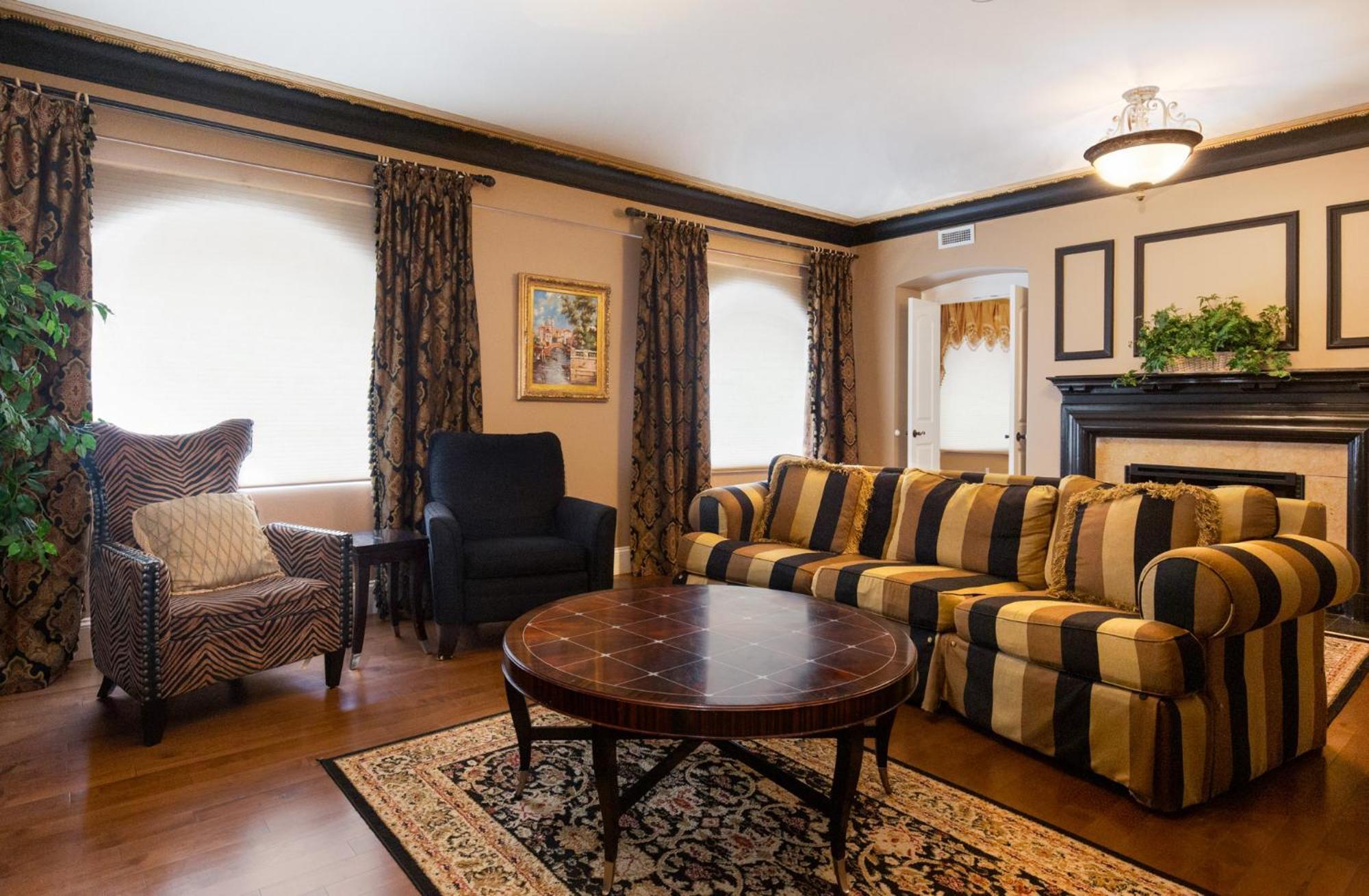 Hotel Grant Hall 3*