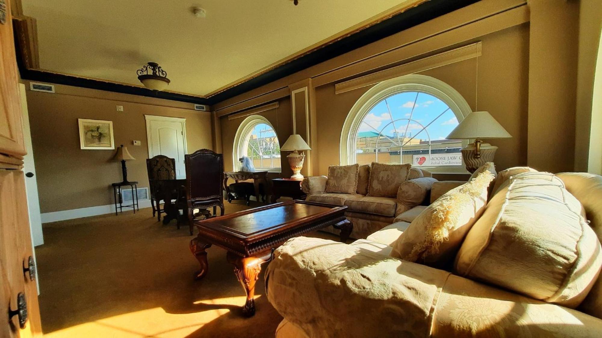 Grant Hall Hotel Moose Jaw