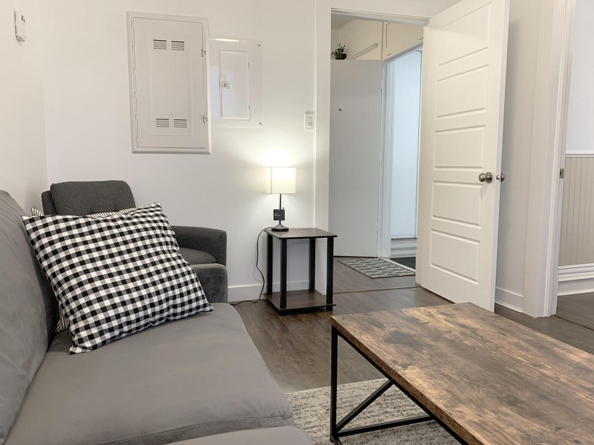 Gorgeous 1-bedroom Location Wifi Moose Jaw