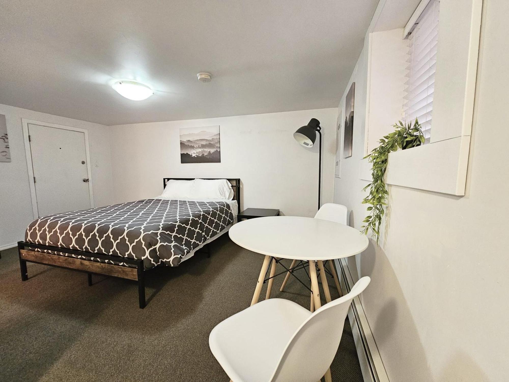Modern 1br At Downtown Apartment *