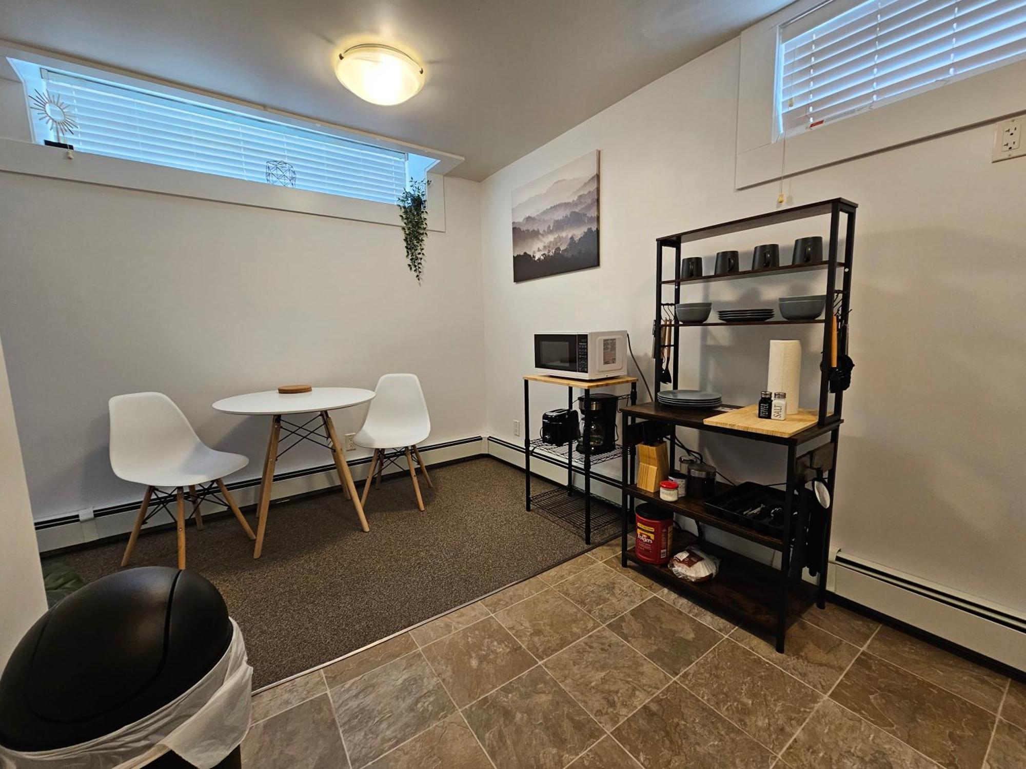 Apartment The Mj Tunnel Renovated Wifi Parking Moose Jaw