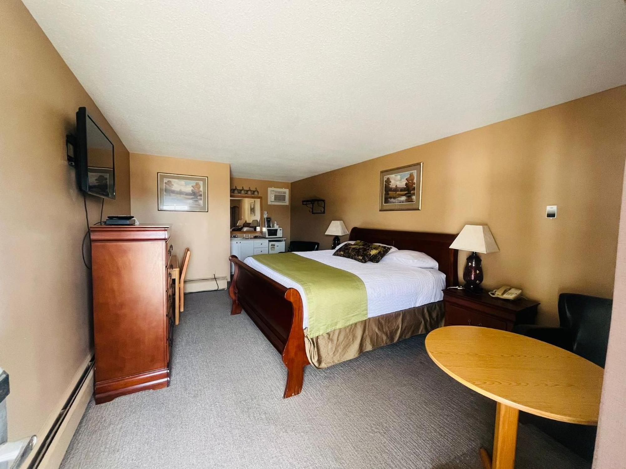 Travelodge By Wyndham Hotel Moose Jaw