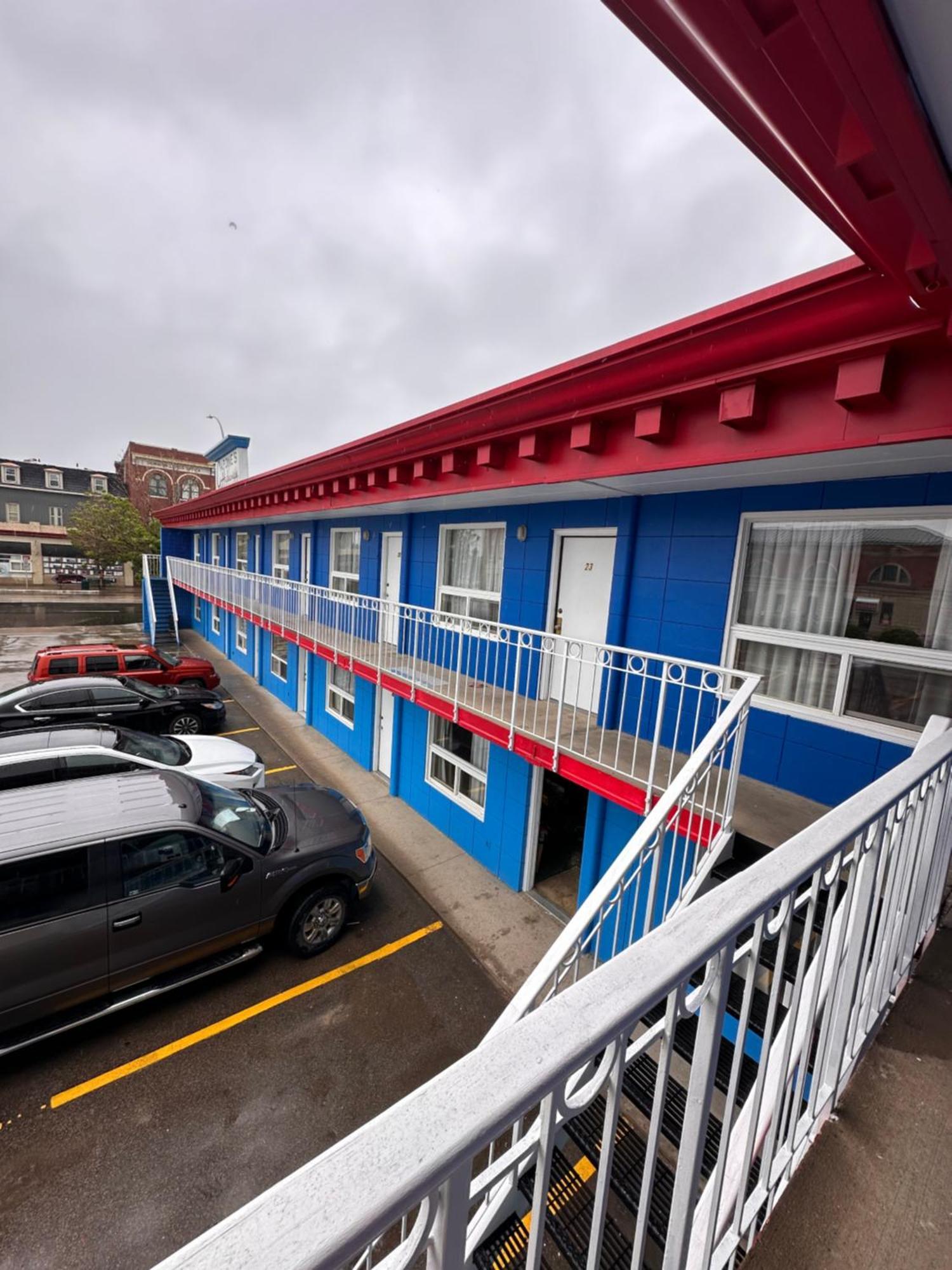 Motel Capone's Hideaway