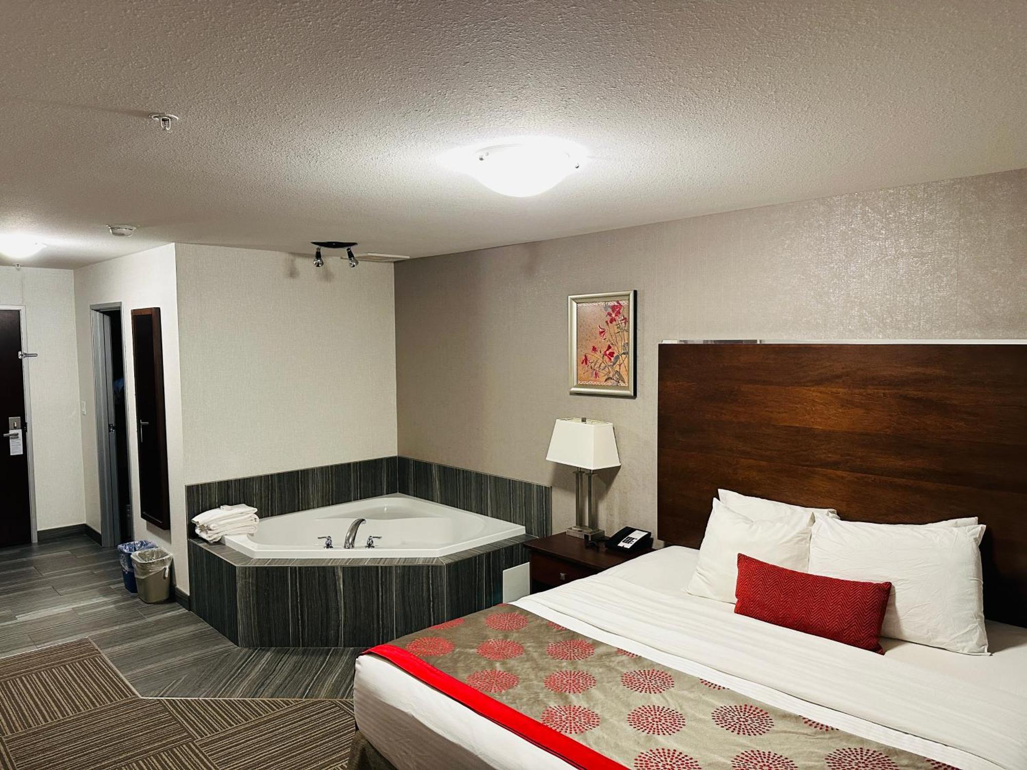 Hotel Ramada By Wyndham 3*