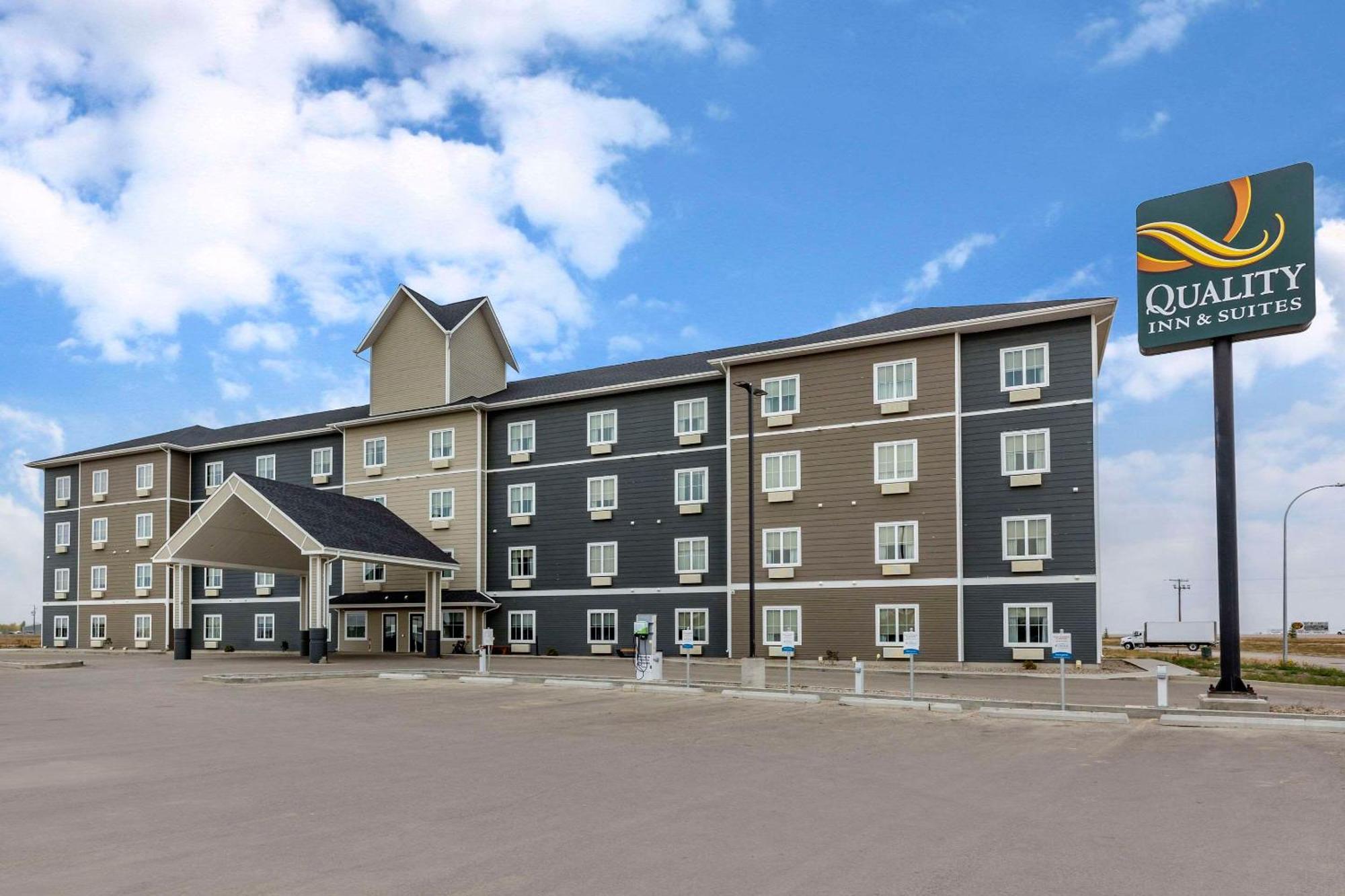 Quality & Hotel Moose Jaw