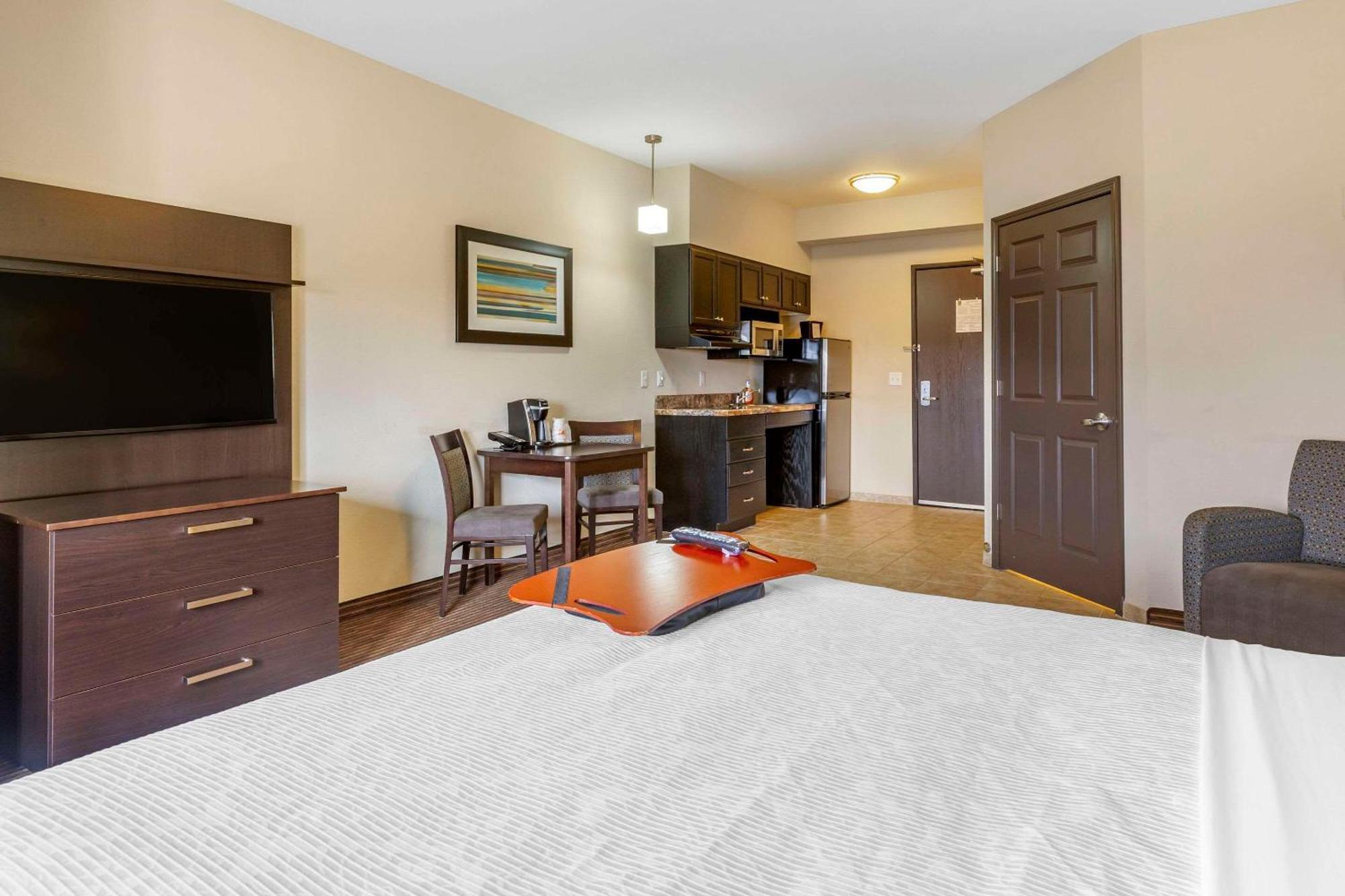 Quality & Hotel 2*