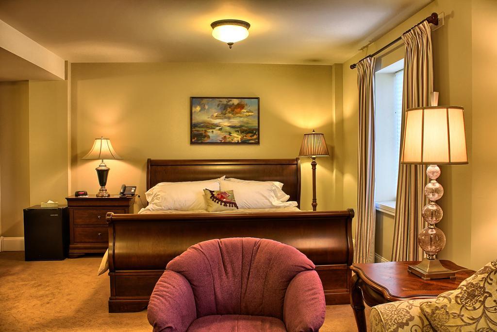 Grant Hall Hotel