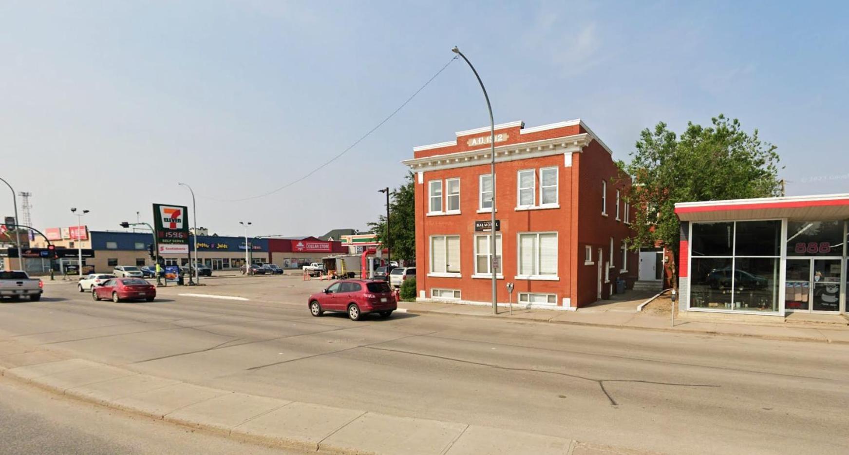 Large 1-bedroom L Downtown L Wifi & Smart Tv * Moose Jaw