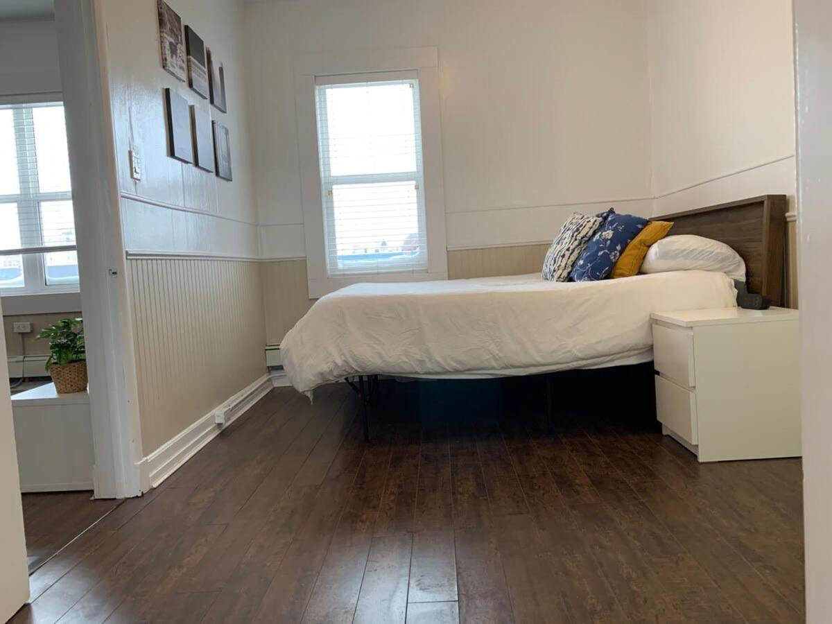 Large 1-bedroom L Downtown L Wifi & Smart Tv *