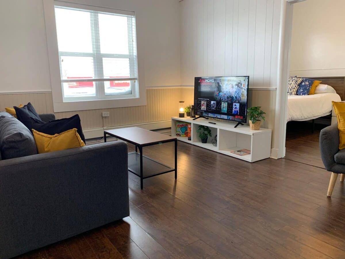 Large 1-bedroom L Downtown L Wifi & Smart Tv