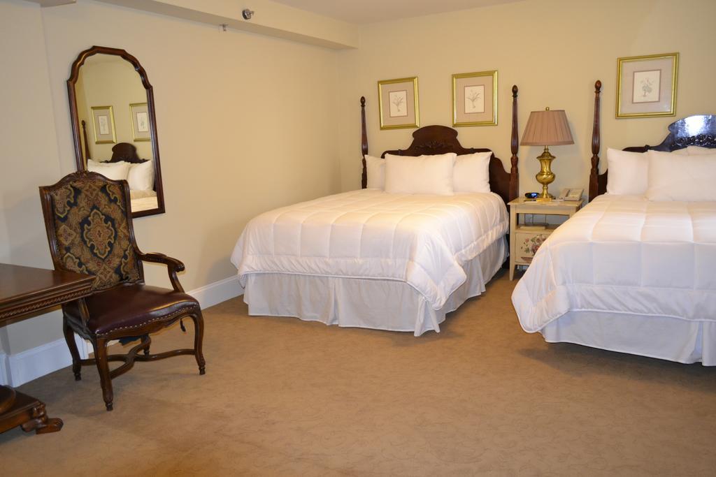 Grant Hall 3*