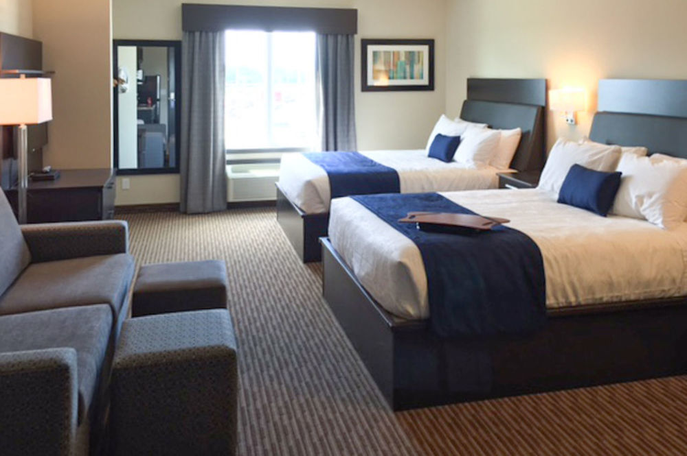 Quality & Hotel Moose Jaw