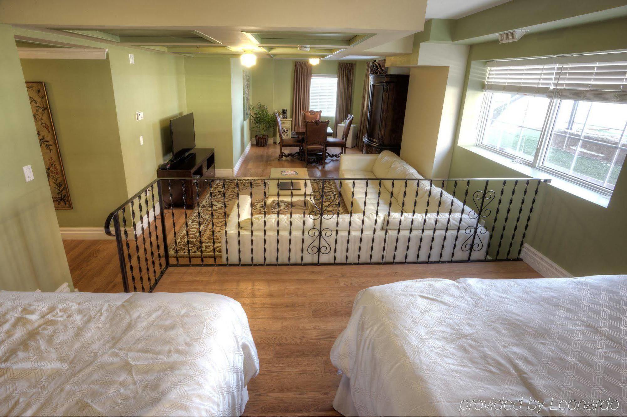 Grant Hall Hotel 3*