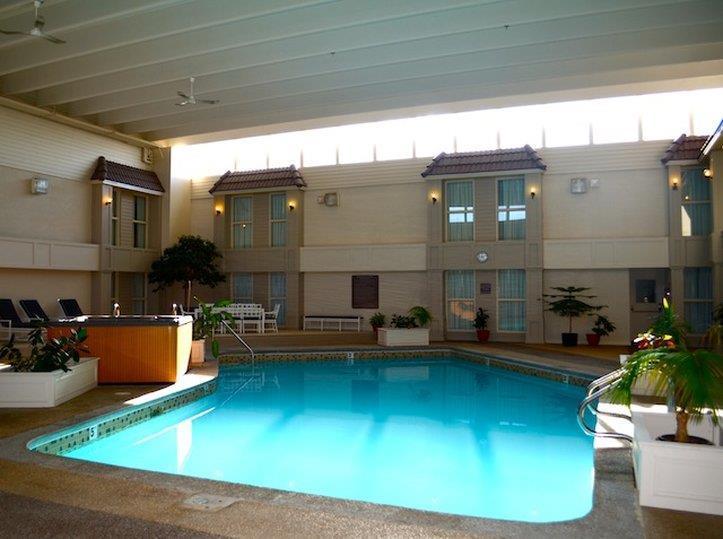 Heritage & Convention Centre - Hotel