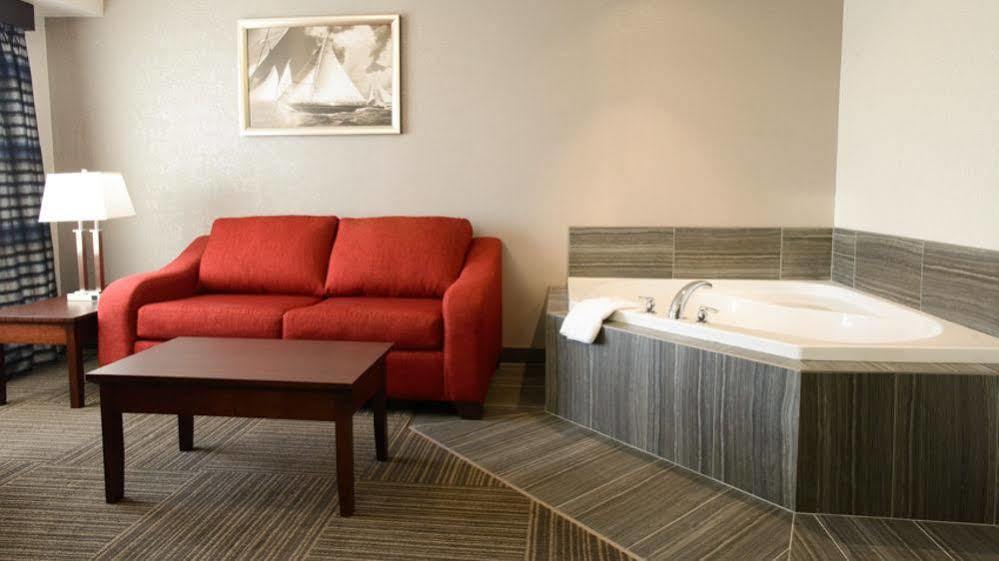 Ramada By Wyndham