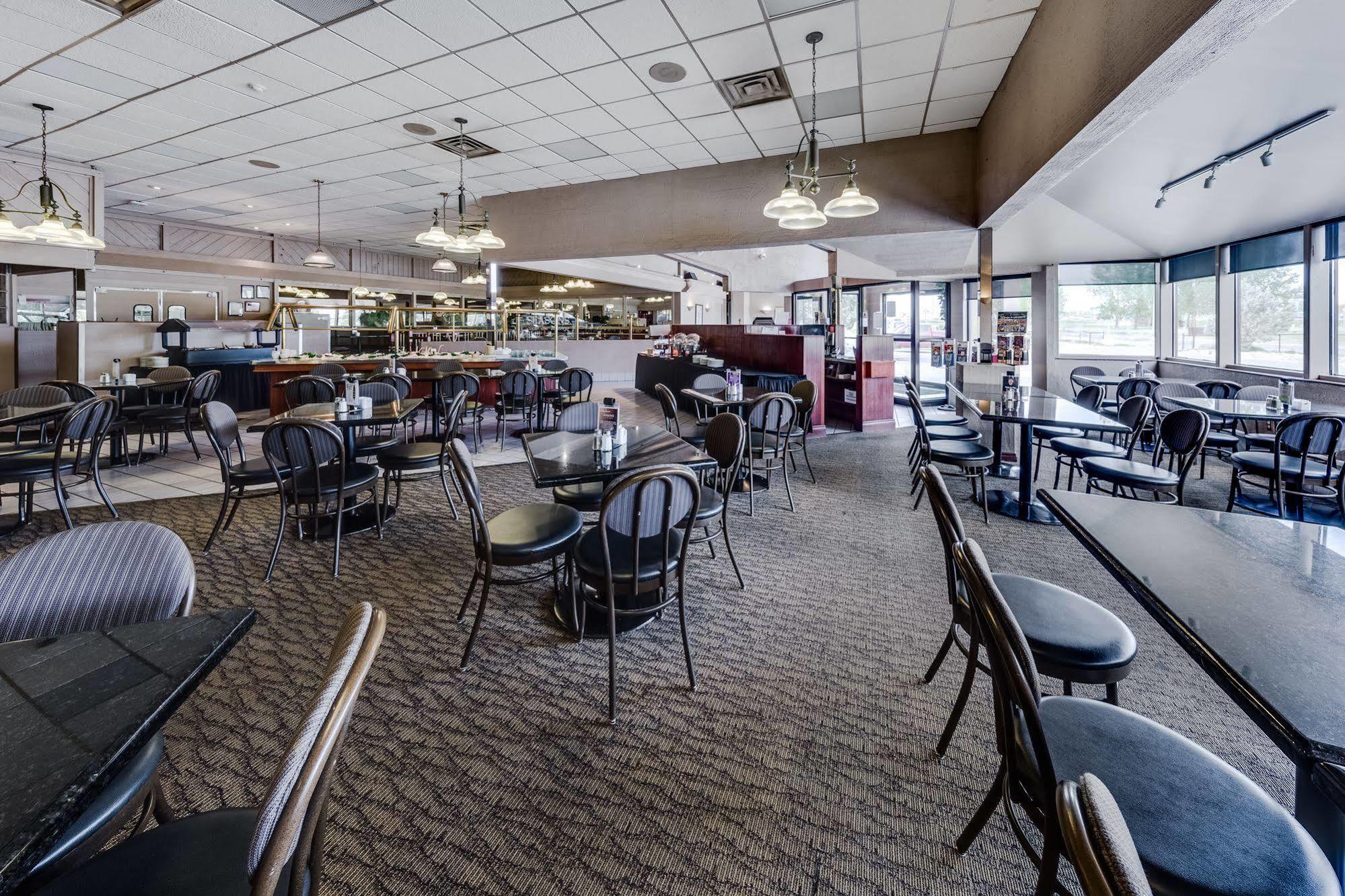 Hotel Heritage & Convention Centre - Moose Jaw