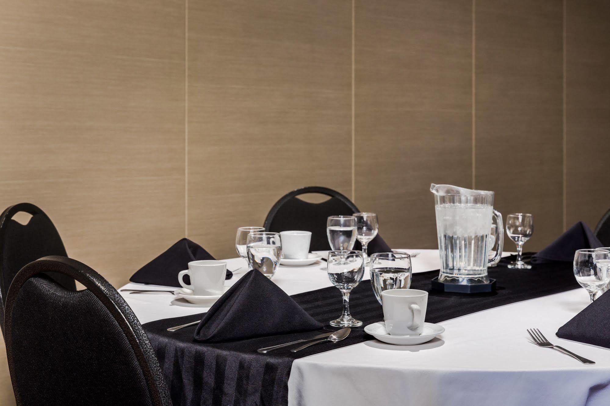 Heritage & Convention Centre - 2* Moose Jaw