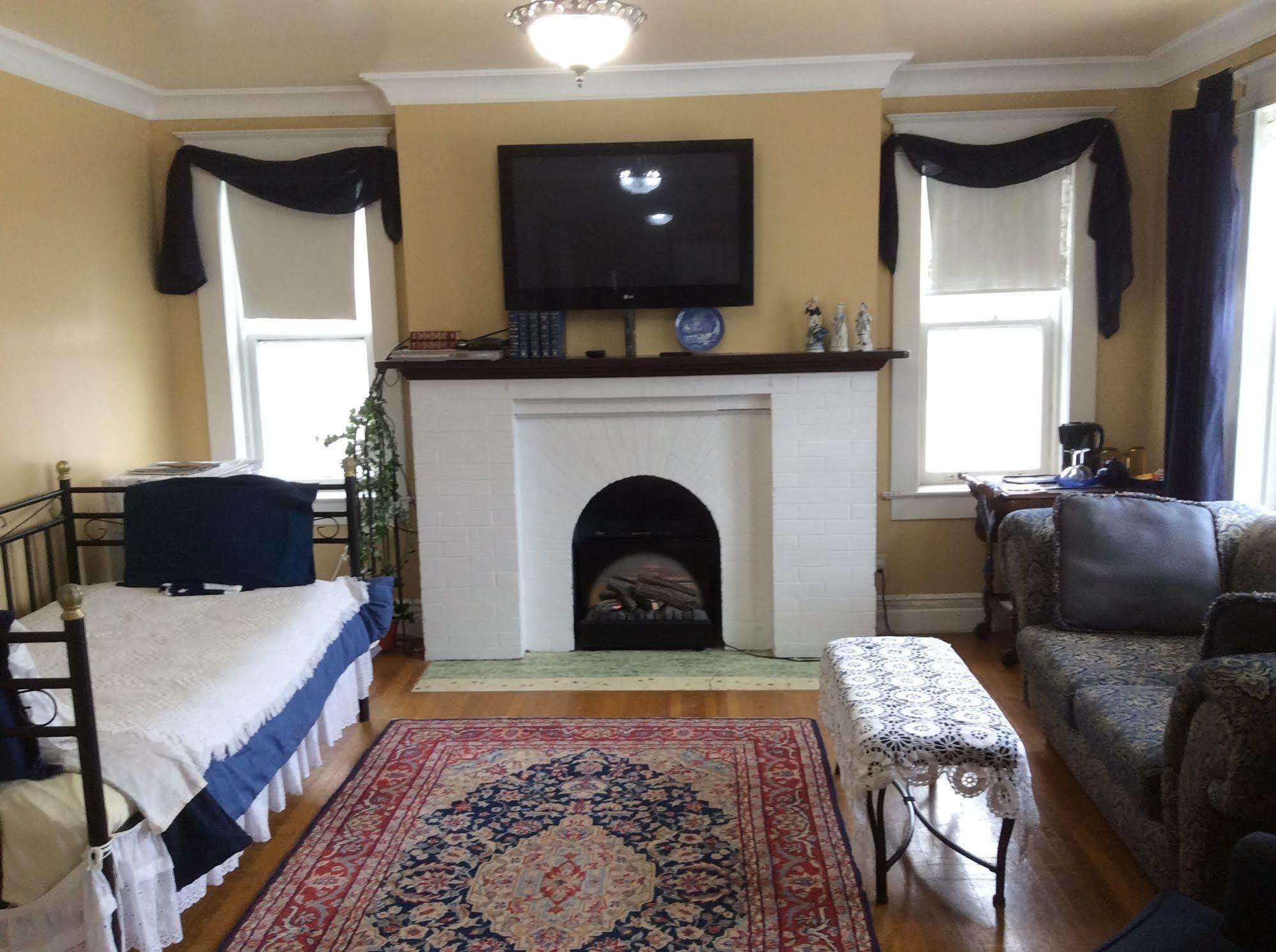 Wakamow Heights 3* Moose Jaw