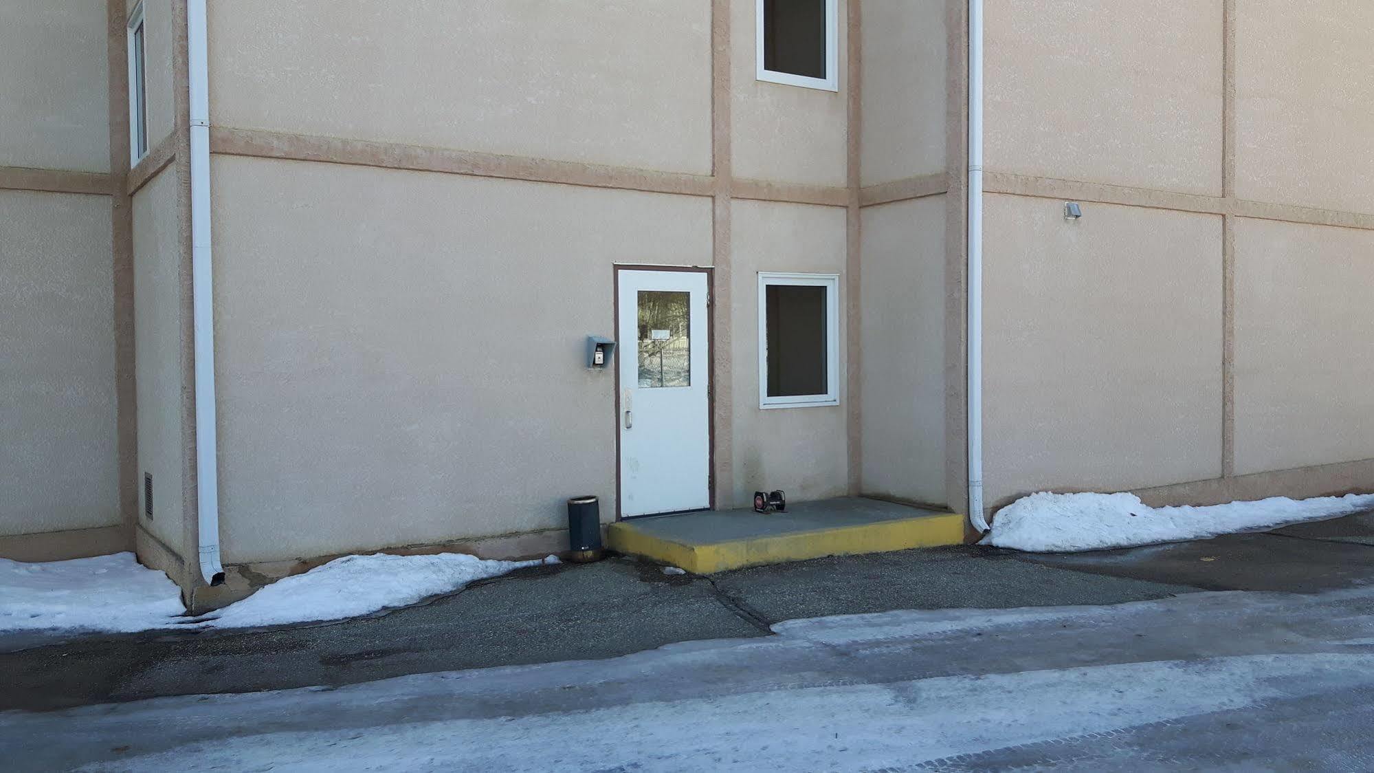 Hotel Super 8 By Wyndham Sk